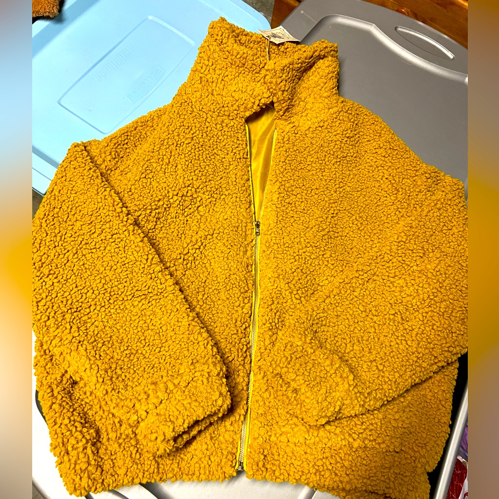 Easel Coat
